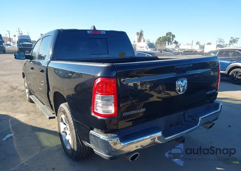 2021 Ram 1500 Big Horn 4X4 5'7 Box из США, поврежденный, VIN 1C6SRFFT3MN643641